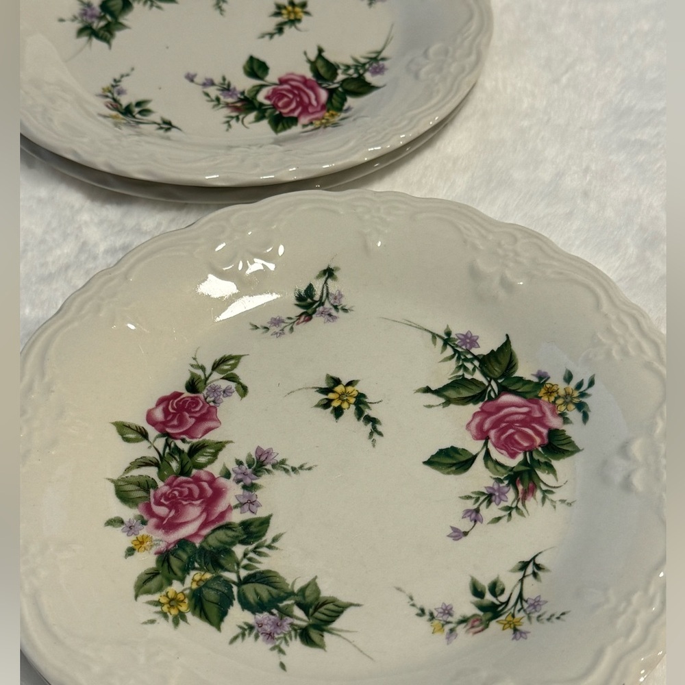 Beverly Rose White Pink Floral Dinnerware Salad Plates Elegant Cottagecore VTG - Picture 11 of 11